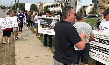 Howarth introduces Safety Zones bill Tuesday to protect Ontarians from anti-vax harassment