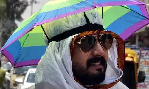 ਪੰਜਾਬ ਚ ਗਰਮੀ ਦਾ ਕਹਿਰ ਜਾਰੀ, ਬਰਨਾਲਾ ਦੇ ਨੌਜਵਾਨ ਦੀ ਹੋਈ ਮੌਤ, ਪੜ੍ਹੋ ਪੂਰੀ ਖ਼ਬਰ