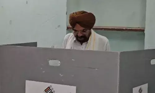 ਸਿੱਧੂ ਮੂਸੇਵਾਲਾ ਦੇ ਪਿਤਾ ਬਲਕੌਰ ਸਿੰਘ ਨੇ ਪਾਈ ਵੋਟ, ਕਹੀ ਇਹ ਵੱਡੀ ਗੱਲ