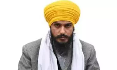 ਅੰਮ੍ਰਿਤਪਾਲ ਸਿੰਘ ਨੂੰ ਲੈ ਕੇ ਵੱਡੀ ਖ਼ਬਰ, ਹੋਵੇਗਾ ਰਿਹਾਅ ! ਪਰਿਵਾਰ ਪਹੁੰਚਿਆਂ ਡਿਬਰੂਗੜ੍ਹ ਜੇਲ੍ਹ