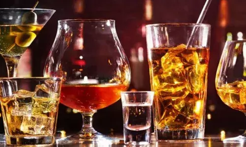 Alcohol Side Effects in Women: ਮਹਿਲਾ ਲਈ ਸ਼ਰਾਬ ਜ਼ਹਿਰ ! ਵਧ ਸਕਦਾ ਹੈ ਬੀਮਾਰੀ ਦਾ ਖਤਰਾ, ਜਾਣੋ ਕਿੰਨੀ ਪੀਣੀ ਚਾਹੀਦੀ ਹੈ ਡਰਿੰਕ