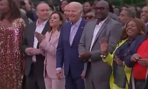 ਵਾਈਟ ਹਾਊਸ ’ਚ ਸੰਗੀਤ ਸਮਾਗਮ ਦੌਰਾਨ ‘ਸੁੰਨ’ ਹੋ ਗਏ ਜੋਅ ਬਾਇਡਨ