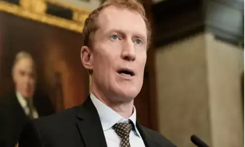 750 ਮਿਲੀਅਨ ਡਾਲਰ ਦੇ ਇੰਮੀਗ੍ਰੇਸ਼ਨ ਫੰਡ ’ਤੇ ਛਿੜਿਆ ਵਿਵਾਦ