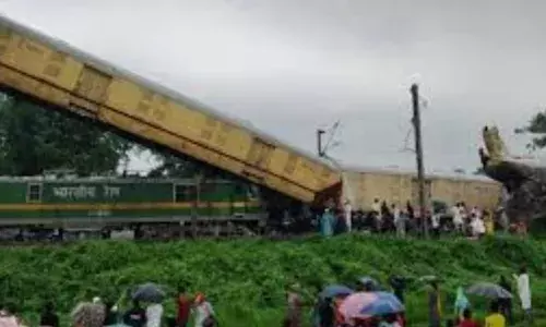 ਪੱਛਮੀ ਬੰਗਾਲ ਚ ਵੱਡਾ ਰੇਲ ਹਾਦਸਾ, ਕੰਚਨਜੰਗਾ ਐਕਸਪ੍ਰੈਸ ਟਰੇਨ ਨਾਲ ਟਕਰਾਈ ਮਾਲ ਗੱਡੀ,  5 ਲੋਕਾਂ ਦੀ ਗਈ ਜਾਨ