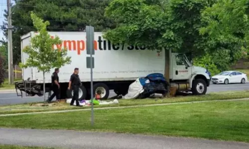 ਕੈਨੇਡਾ ਦੇ ਮਾਰਖਮ ’ਚ ਤਿੰਨ ਵਾਹਨਾਂ ਦੀ ਜ਼ਬਰਦਸਤ ਟੱਕਰ, ਇਕ ਦੀ ਮੌਤ, ਦੋ ਜ਼ਖਮੀ