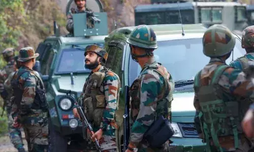 ਜੰਮੂ-ਕਸ਼ਮੀਰ ਚ ਮੁਕਾਬਲਾ, ਦੋ ਅਤਿਵਾਦੀ ਢੇਰ ਤੇ ਇਕ ਪੁਲਿਸ ਮੁਲਾਜ਼ਮ ਜ਼ਖ਼ਮੀ