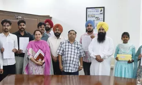 ਗੁਰਮੀਤ ਸਿੰਘ ਖੁੱਡੀਆਂ ਨੇ ਅੱਠ ਨੌਜਵਾਨਾਂ ਨੂੰ ਸੌਂਪੇ ਨਿਯੁਕਤੀ ਪੱਤਰ