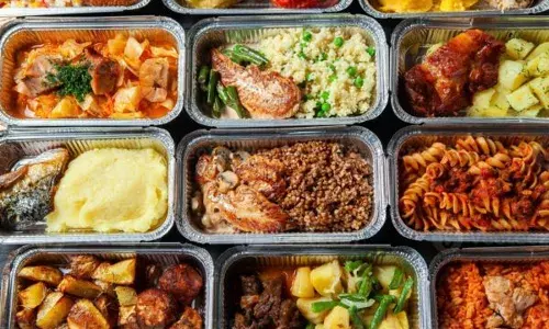 ਪਲਾਸਟਿਕ ਦੇ ਡੱਬਿਆਂ ਚ ਪੈਕ ਖਾਣਾ ਖਾਣ ਵਾਲੇ ਹੋ ਜਾਓ ਸਾਵਧਾਨ