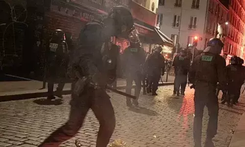 ਫਰਾਂਸ ਚੋਣਾਂ ਦੇ ਨਤੀਜਿਆਂ ਮਗਰੋਂ ਕਈ ਸ਼ਹਿਰਾਂ ਵਿਚ ਸਾੜ-ਫੂਕ