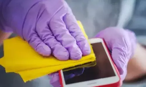 ਸਾਵਧਾਨ: Toilet Seat ਤੋਂ ਵੀ ਜ਼ਿਆਦਾ ਗੰਦਾ ਹੈ ਤੁਹਾਡਾ Mobile!