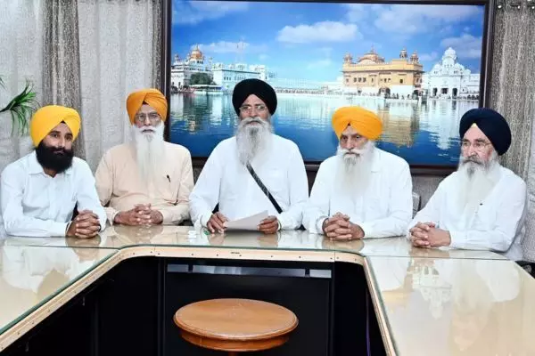 SGPC ਨੇ ਮੀਟਿੰਗ ਵਿੱਚ ਲਏ ਵੱਡੇ ਫੈਸਲੇ, ਵੀਡੀਓ ਗ੍ਰਾਫੀ ਉੱਤੇ ਲਗਾਈ ਰੋਕ