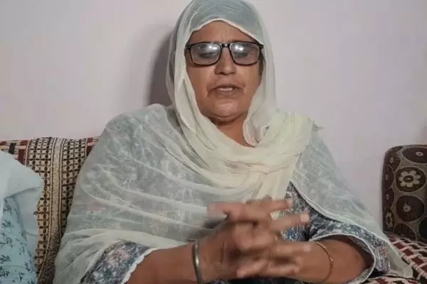 ਅੰਮ੍ਰਿਤਪਾਲ ਸਿੰਘ ਦੀ ਮਾਤਾ ਨੇ ਮੀਡੀਆ ਨੂੰ ਪਾਈਆਂ ਲਾਹਣਤਾਂ