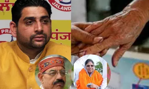 ਸ਼ੁਰੂ ਹੋਈ ਜਲੰਧਰ ਜ਼ਿਮਨੀ ਚੋਣਾਂ ਦੀ ਗਿਣਤੀ, ਜਾਣੋ ਕਿਹੜਾ ਉਮੀਦਵਾਰ ਮਾਰ ਰਿਹਾ ਬਾਜ਼ੀ