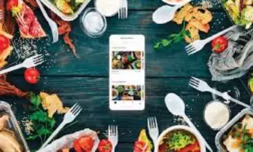 ਆਨਲਾਈਨ ਫੂਡ ਆਰਡਰ ਕਰਨਾ ਹੋਇਆ ਮਹਿੰਗਾ, Swiggy-Zomato ਨੇ ਵਧਾਈ ਪਲੇਟਫਾਰਮ ਫੀਸ, ਜਾਣੋ ਹੁਣ ਕਿੰਨੇ ਦੇਣੇ ਪੇਣਗੇ ਰੁਪਏ