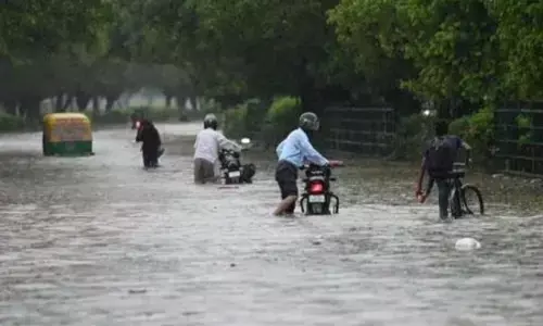 ਗਰਮੀ ਤੋਂ ਵੱਡੀ ਰਾਹਤ: ਦਿੱਲੀ ਦੇ ਕਈ ਇਲਾਕਿਆਂ ਵਿੱਚ ਭਾਰੀ ਮੀਂਹ, ਮੌਸਮ ਹੋਇਆ ਸੁਹਾਵਣਾ