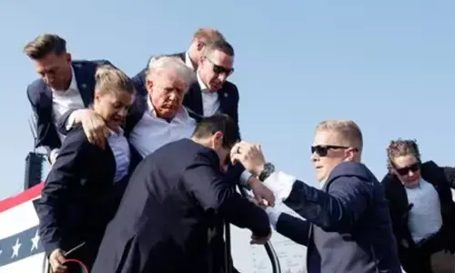 ਗੈਰਕਾਨੂੰਨੀ ਪ੍ਰਵਾਸੀਆਂ ਦੇ ਅੰਕੜਿਆਂ ਨੇ ਬਚਾਈ ਟਰੰਪ ਦੀ ਜਾਨ