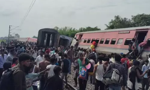 ਚੰਡੀਗੜ੍ਹ-ਡਿਬਰੂਗੜ੍ਹ ਐਕਸਪ੍ਰੈਸ ਦੇ 12 ਡੱਬੇ ਪਟੜੀ ਤੋਂ ਉਤਰੇ, ਕਈ ਯਾਤਰੀ ਜ਼ਖਮੀ, ਦੋ ਦੀ ਗਈ ਜਾਨ