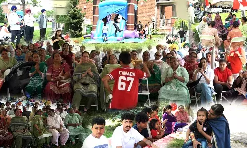 ਬਰੈਂਪਟਨ ਚ ਬੱਚਿਆਂ ਤੇ ਬਜ਼ੁਰਗਾਂ ਨੇ ਮਨਾਇਆ ਕੈਨੇਡਾ ਡੇਅ