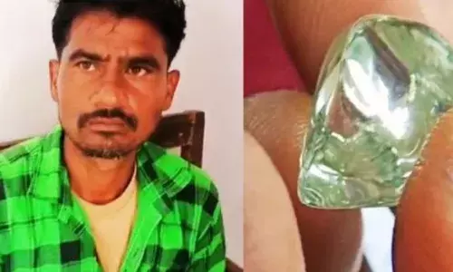 ਮਜ਼ਦੂਰ ਦੀ ਚਮਕੀ ਕਿਸਮਤ,  ਮਿੱਟੀ ਪੁੱਟਦਿਆਂ ਮਿਲਿਆ 80 ਲੱਖ ਰੁਪਏ ਦਾ ਹੀਰਾ