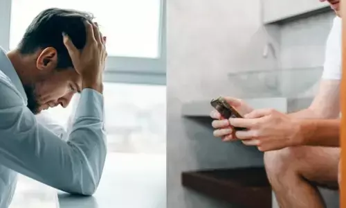 ਬਾਥਰੂਮ ਚ ਆਪਣਾ ਫ਼ੋਨ ਲੈਕੇ ਜਾਣ ਨਾਲ ਹੋ ਸਕਦੀਆਂ ਨੇ ਇਹ ਬਿਮਾਰੀਆਂ, ਜਾਣੋ ਖਬਰ