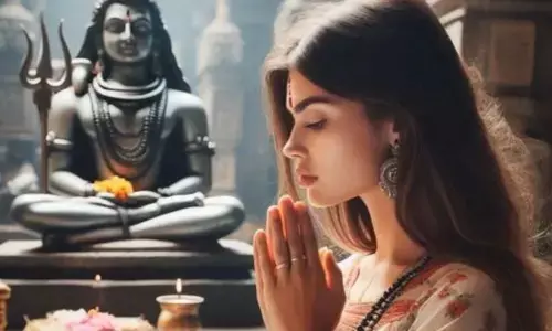 ਸਾਵਣ ਸੋਮਵਾਰ ਦੀ ਪੂਜਾ ਦੇ ਦੌਰਾਨ ਇਨ੍ਹਾਂ ਰੰਗਾਂ ਦੇ ਪਹਿਣੋ ਕੱਪੜੇ, ਮਿਲੇਗਾ ਸ਼ੁਭ ਲਾਭ