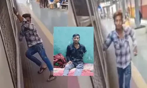 ਨੌਜਵਾਨ ਨੂੰ ਟ੍ਰੇਨ ਨਾਲ ਸਟੰਟ ਕਰਨਾ ਪਿਆ ਮਹਿੰਗਾ , ਦੇਖੋ ਕਿਵੇਂ ਹਾਲੋ ਬੇਹਾਲ ਹੋਇਆ ਇਹ ਨੌਜਵਾਨ