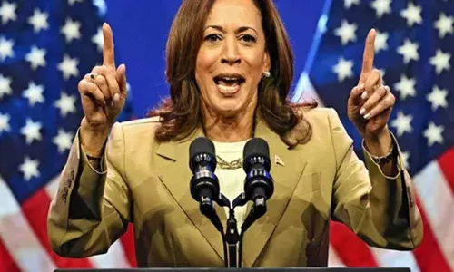 ਅਮਰੀਕਾ ਵਾਲਿਆਂ ਦੇ ਸਿਰ ਚੜ੍ਹ ਬੋਲਿਆ ਕਮਲਾ ਹੈਰਿਸ ਦਾ ਜਾਦੂ