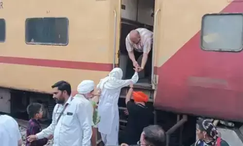 ਪੰਜਾਬ ਚ ਟਰੇਨ ਚ ਬੰਬ ਦੀ ਜਾਣਕਾਰੀ ਦੇਣ ਵਾਲਾ ਵਿਅਕਤੀ ਗ੍ਰਿਫਤਾਰ, 7.50 ਘੰਟੇ ਬਾਅਦ ਅਹਿਮਦਾਬਾਦ ਲਈ ਰਵਾਨਾ