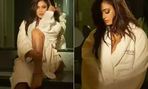 ਬਾਥਰੋਬ ਵਿੱਚ ਲਪੇਟੀ ਸ਼ਵੇਤਾ ਤਿਵਾਰੀ ਦੀਆਂ ਇਹ ਤਸਵੀਰਾਂ ਨੇ ਕੀਤਾ ਸਭ ਨੂੰ ਹੈਰਾਨ !