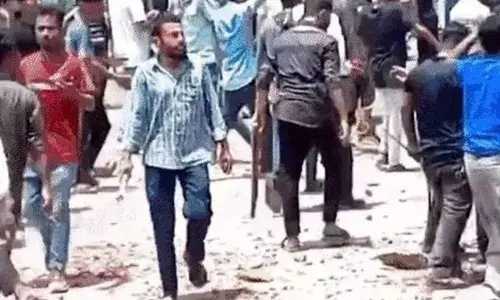 ਦਾਅਵਾ-ਸ਼ੇਖ ਹਸੀਨਾ ਨੇ ਪ੍ਰਧਾਨ ਮੰਤਰੀ  ਦੀ ਛੱਡੀ ਰਿਹਾਇਸ਼, ਸੁਰੱਖਿਅਤ ਥਾਂ ਤੇ ਸ਼ਿਫਟ, 4 ਲੱਖ ਤੋਂ ਵੱਧ ਲੋਕ ਸੜਕਾਂ ਉੱਤੇ ਰੋਸ ਪ੍ਰਦਰਸ਼ਨ