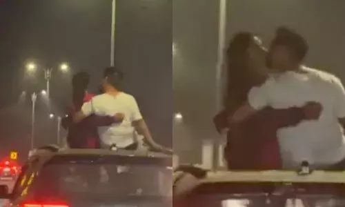 ਚਲਦੀ ਕਾਰ ਦੀ ਸਨਰੂਫ ਤੇ ਜੋੜੇ ਨੇ ਕੀਤਾ ਸ਼ਰਮਨਾਕ ਕੰਮ ! ਵੀਡੀਓ ਹੋਈ ਵਾਇਰਲ