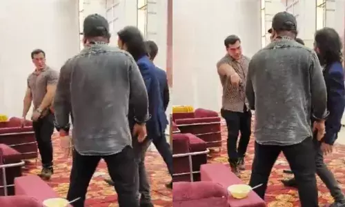 ਤਿਹਾੜ ਜੇਲ੍ਹਰ ਦੀ ਵਾਇਰਲ ਹੋਈ ਵੀਡੀਓ ! ਡਾਂਸ ਕਰਦੇ ਸਮੇਂ ਕੀਤਾ ਇਹ ਕੰਮ ਕਿ ਹੋ ਗਏ ਮੁਅੱਤਲ