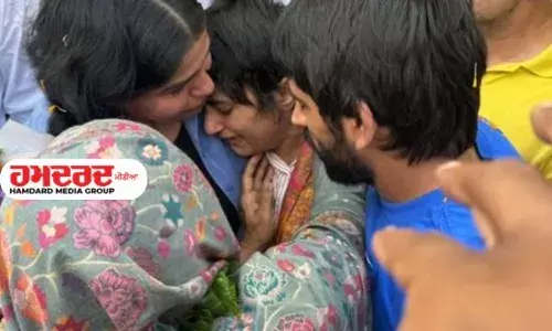 ਵਿਨੇਸ਼ ਫੋਗਾਟ ਪਹੁੰਚੀ ਦਿੱਲੀ, ਏਅਰਪੋਰਟ ਤੇ ਹੋਇਆ ਸ਼ਾਨਦਾਰ ਸਵਾਗਤ