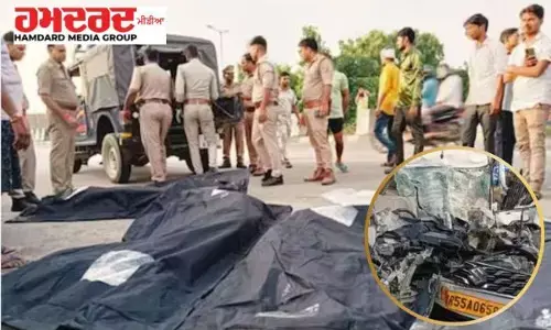 ਖੜ੍ਹੇ ਟਰੱਕ ਨਾਲ ਟਕਰਾਈ ਕਾਰ, ਇਕੋ ਪਰਿਵਾਰ ਦੇ 4 ਜੀਆਂ ਦੀ ਮੌਤ