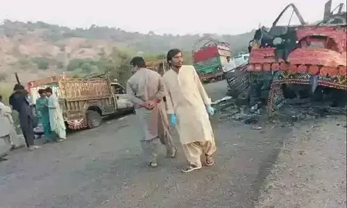 ਪਾਕਿਸਤਾਨ ਵਿਚ 3 ਅਤਿਵਾਦੀ ਹਮਲੇ, 39 ਹਲਾਕ