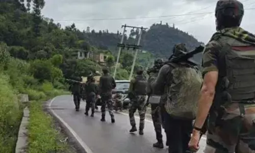 ਚੋਣਾਂ ਵਾਲੇ ਜੰਮੂ-ਕਸ਼ਮੀਰ ਵਿੱਚ ਇੱਕੋ ਦਿਨ 3 ਅਤਿ-ਵਾਦੀ ਕੀਤੇ ਢੇਰ