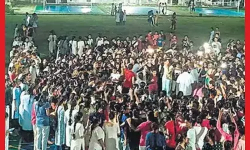 ਆਂਧਰਾ ਪ੍ਰਦੇਸ਼ : ਕੁੜੀਆਂ ਦੇ ਹੋਸਟਲ ਚ ਲੁਕਿਆ ਕੈਮਰਾ, ਮੱਚ ਗਿਆ ਹੰਗਾਮਾ