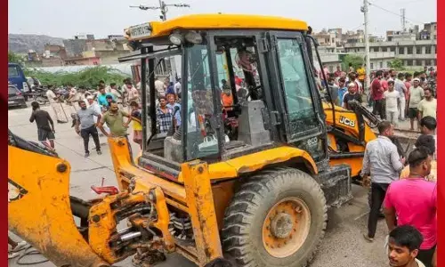 ਦਿੱਲੀ ਵਿਚ ਬਸਤੀ ਢਾਉਣ ਤੇ ਮਨੀਸ਼ ਸਿਸੋਦੀਆ ਤੇ LG ਆਹਮੋ ਸਾਹਮਣੇ