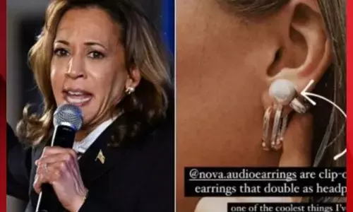 ਟਰੰਪ ਨਾਲ ਬਹਿਸ ਦੌਰਾਨ ਕਮਲਾ ਨੇ ਕੰਨਾਂ ਚ ਕੀ ਪਾਇਆ, ਈਅਰਫੋਨ ਜਾਂ ਕੰਨ ਦੀਆਂ ਵਾਲੀਆਂ ?