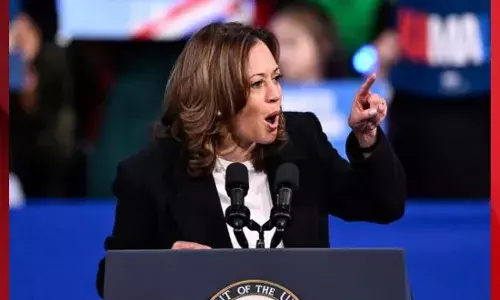 ਕਮਲਾ ਹੈਰਿਸ ਵਿਰੁਧ ਟਰੰਪ ਦੀ ਸਹਿਯੋਗੀ ਲੌਰਾ ਲੂਮਰ ਦੇ ਬਿਆਨ ਨੂੰ ਲੈ ਕੇ ਹੰਗਾਮਾ