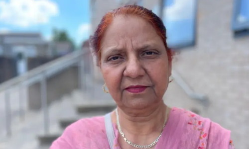 ਇੰਗਲੈਂਡ: ਪੰਜਾਬੀ ਔਰਤਾਂ ਦਾ ਮਾਰਿਆ ਜਾਂਦਾ ਹੱਕ, ਤਨਖਾਹ ਚੋਂ ਪੈਸੇ ਲੈਂਦੇ ਵਾਪਿਸ