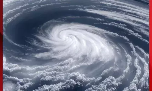 Weather : ਚੱਕਰਵਾਤ ਤਬਾਹੀ ਮਚਾਉਣ ਲਈ ਤਿਆਰ: ਰੈੱਡ ਅਲਰਟ ਜਾਰੀ