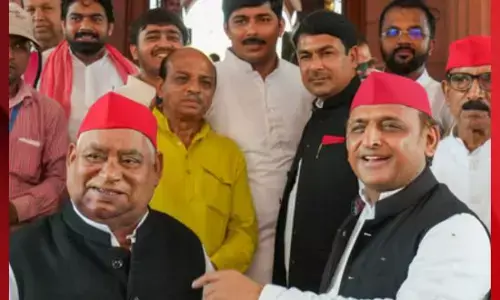 ਅਯੁੱਧਿਆ ਦੇ ਸੰਸਦ ਮੈਂਬਰ ਅਵਧੇਸ਼ ਪ੍ਰਸਾਦ ਦੇ ਬੇਟੇ ਤੇ ਅਗਵਾ, ਲੁੱਟ ਦਾ ਮਾਮਲਾ ਦਰਜ