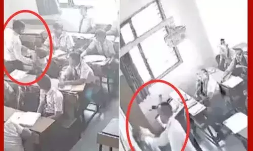 ਅਧਿਆਪਕ ਦੀ ਇਹ ਵੀਡੀਓ ਵੇਖ ਤੁਹਾਨੂੰ ਵੀ ਆ ਸਕਦੈ ਗੁੱਸਾ
