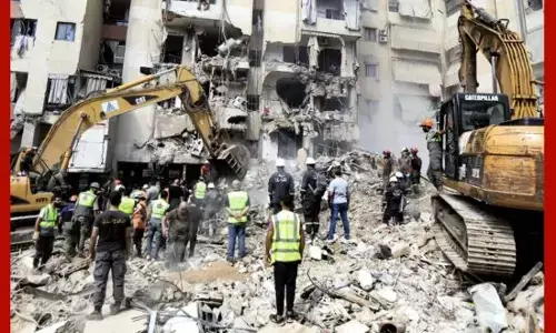 ਇਜ਼ਰਾਈਲ ਨੇ ਲੇਬਨਾਨ ਅਤੇ ਗਾਜ਼ਾ ਤੇ ਇੱਕੋ ਸਮੇਂ ਬੰਬਾਰੀ ਕੀਤੀ; ਘੱਟੋ-ਘੱਟ 45 ਮਾਰੇ ਗਏ