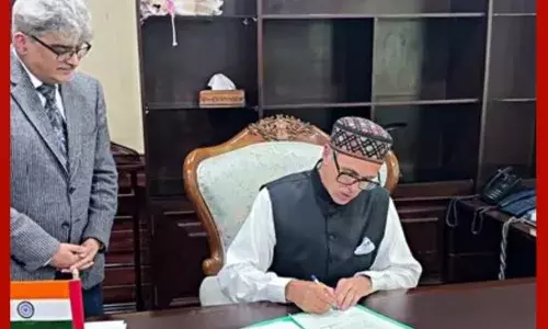 ਜੰਮੂ-ਕਸ਼ਮੀਰ : ਕੈਬਨਿਟ ਨੇ ਪਹਿਲੀ ਬੈਠਕ ਚ ਜੰਮੂ-ਕਸ਼ਮੀਰ ਨੂੰ ਰਾਜ ਦਾ ਦਰਜਾ ਦੇਣ ਦਾ ਮਤਾ ਪਾਸ ਕੀਤਾ