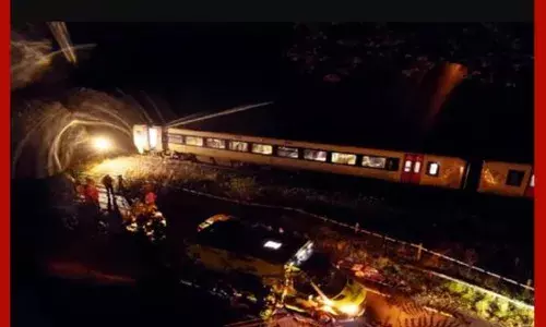 ਭਿਆਨਕ ਰੇਲ ਹਾਦਸਾ ! ਟ੍ਰੈਕ ਤੇ ਦੋ ਟਰੇਨਾਂ ਆਹਮਣੇ-ਸਾਹਮਣੇ ਟਕਰਾ ਗਈਆਂ