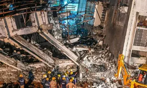 ਬੈਂਗਲੁਰੂ ਬਿਲਡਿੰਗ ਹਾਦਸਾ: ਬਿਲਡਿੰਗ ਮਾਲਕ ਗ੍ਰਿਫਤਾਰ, ਮਰਨ ਵਾਲਿਆਂ ਦੀ ਗਿਣਤੀ ਹੋਈ 5