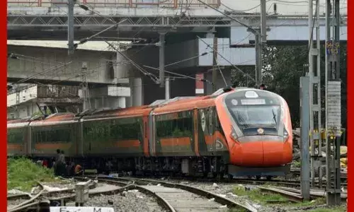 ਵਾਰਾਣਸੀ ਤੋਂ ਆਗਰਾ ਜਾ ਰਹੀ ਵੰਦੇ ਭਾਰਤ ਟਰੇਨ ਨਾਲ ਹਾਦਸਾ