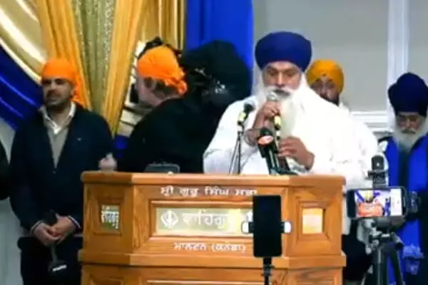 ਕੈਨੇਡਾ : ਗੁਰਦਵਾਰਾ ਸਾਹਿਬ ’ਤੇ ਹਮਲੇ ਦੇ ਮੱਦੇਨਜ਼ਰ ਵੱਡਾ ਪੰਥਕ ਇਕੱਠ